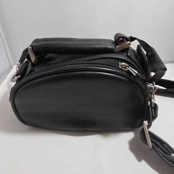 Kenneth Cole Reaction Camera Equipment Bag # 554665 (DF) - Picture 5 of 11